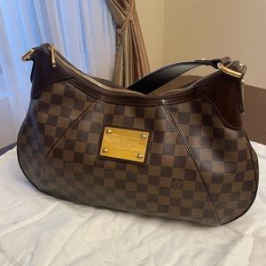 Louis Vuitton authentic shoulder bag in damier. Good condition!